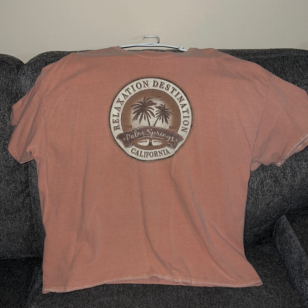 PALM SPRINGS CORAL TEE